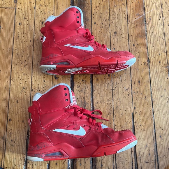 Nike Air Command Force University Red 684715-600 Size 8.5 - Picture 5 of 11